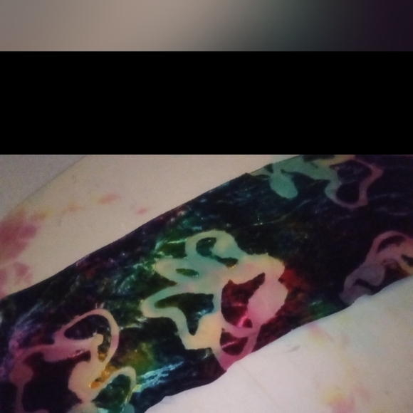 Crushed velvet scarf - Picture 5 of 6